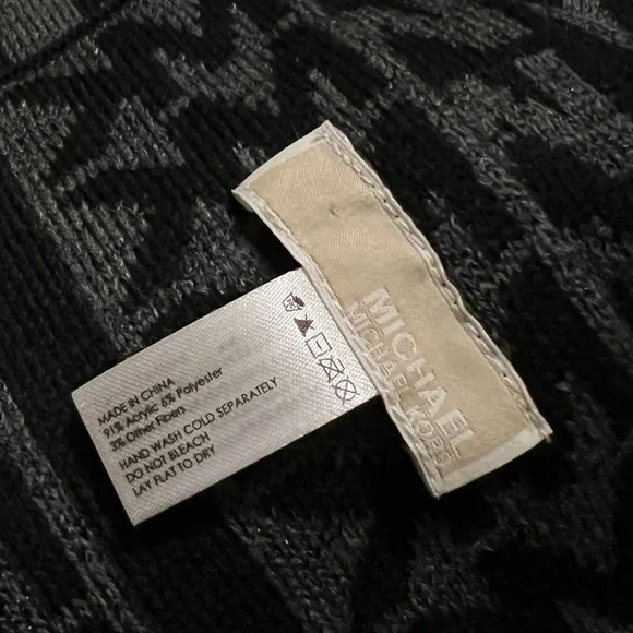 Michael Kors Black and Gray Classic Pattern Logo Acrylic Blend Scarf One Size - Picture 6 of 6